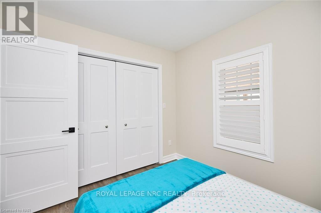 












38 LINCOLN ROAD E

,
Fort Erie (Crystal Beach),




Ontario
L0S1B0

