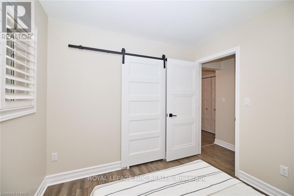 












38 LINCOLN ROAD E

,
Fort Erie (Crystal Beach),




Ontario
L0S1B0

