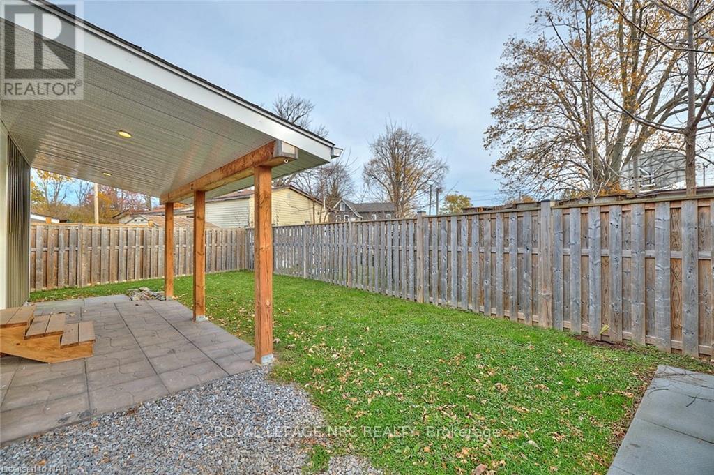












38 LINCOLN ROAD E

,
Fort Erie (Crystal Beach),




Ontario
L0S1B0

