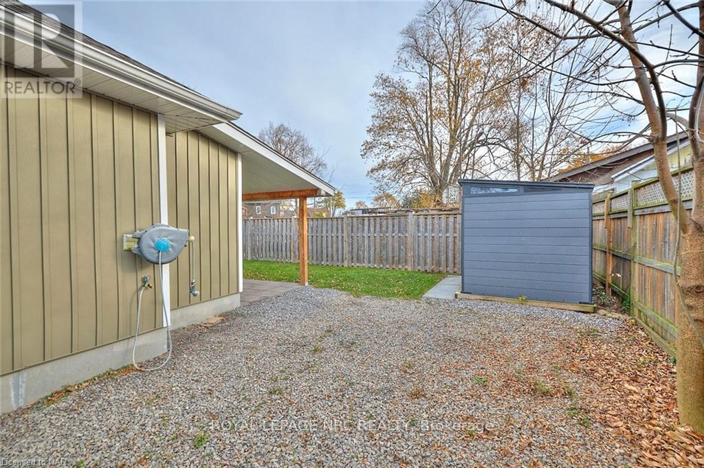 












38 LINCOLN ROAD E

,
Fort Erie (Crystal Beach),




Ontario
L0S1B0

