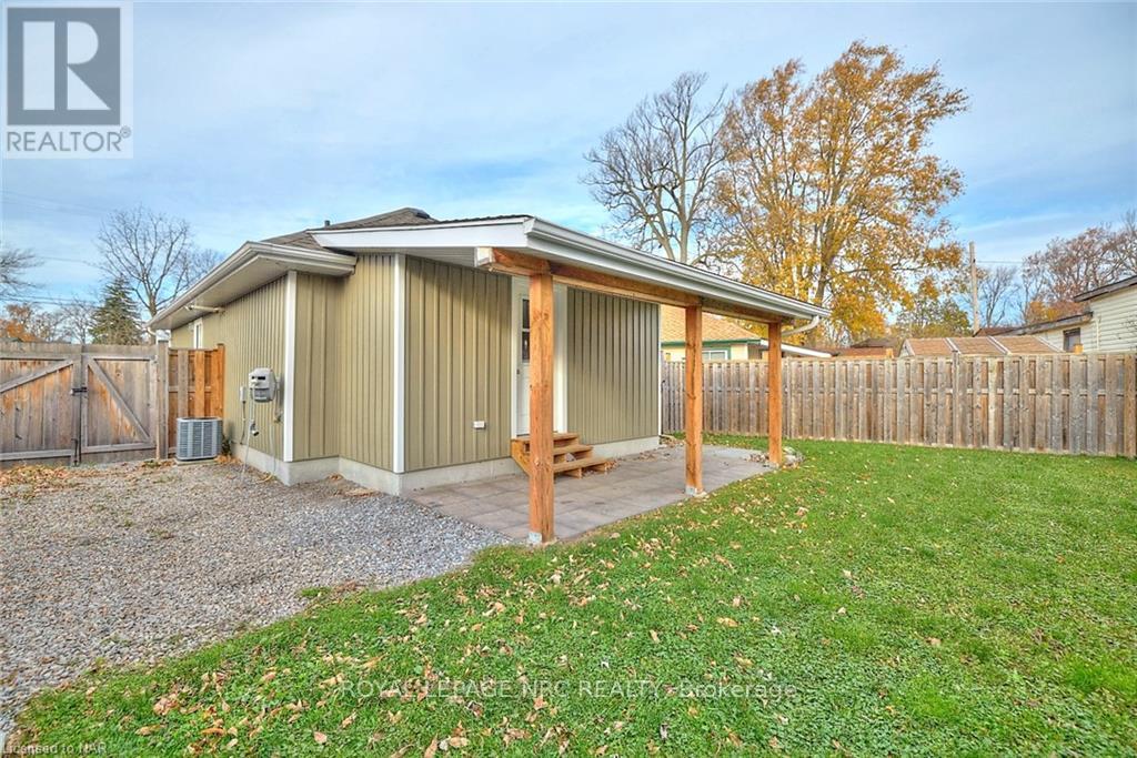 












38 LINCOLN ROAD E

,
Fort Erie (Crystal Beach),




Ontario
L0S1B0

