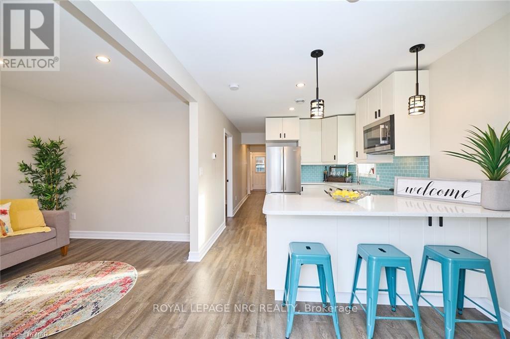 












38 LINCOLN ROAD E

,
Fort Erie (Crystal Beach),




Ontario
L0S1B0

