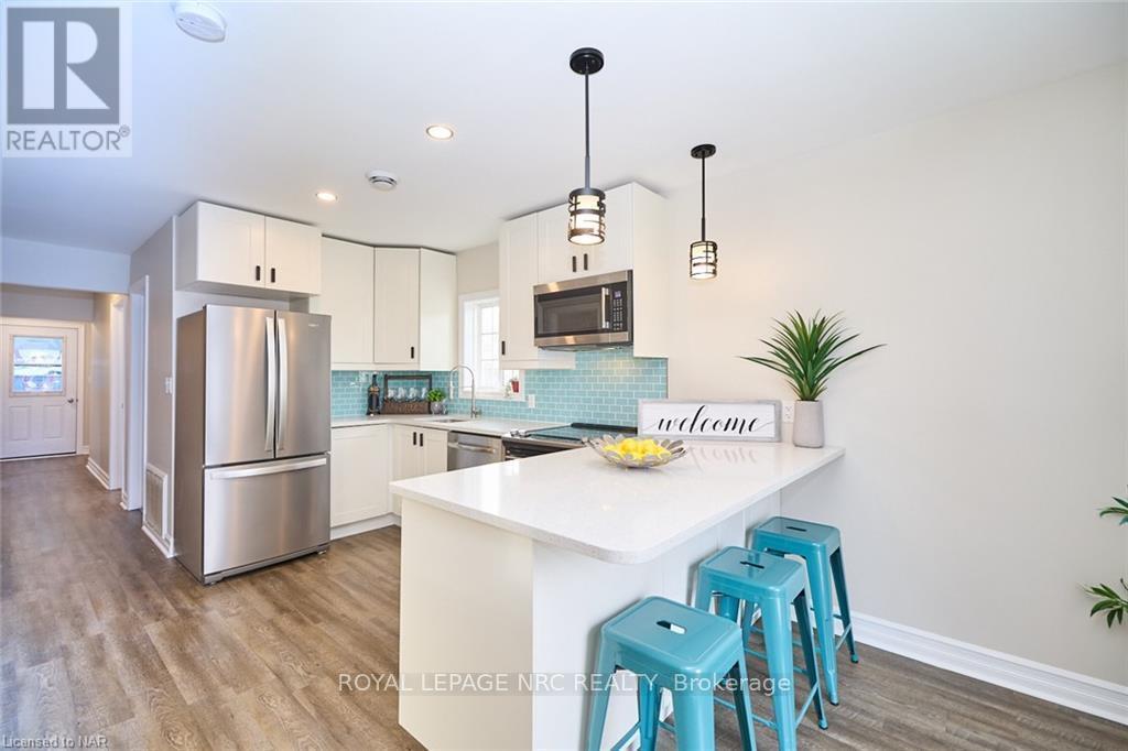 












38 LINCOLN ROAD E

,
Fort Erie (Crystal Beach),




Ontario
L0S1B0

