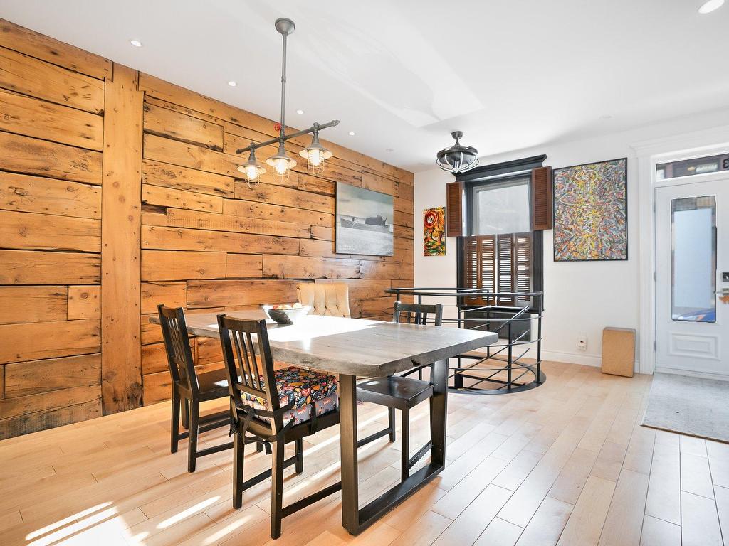 









5283

 - 5287


Rue Berri

,
Montréal (Le Plateau-Mont-Royal),




QC
H2J2S7

