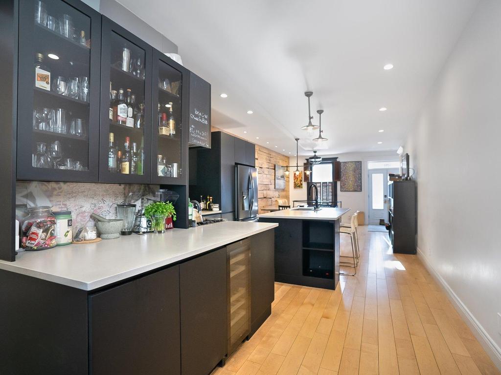 









5283

 - 5287


Rue Berri

,
Montréal (Le Plateau-Mont-Royal),




QC
H2J2S7

