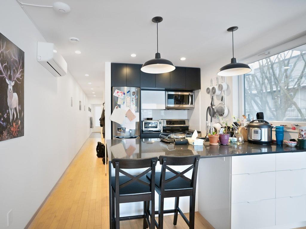 









5283

 - 5287


Rue Berri

,
Montréal (Le Plateau-Mont-Royal),




QC
H2J2S7

