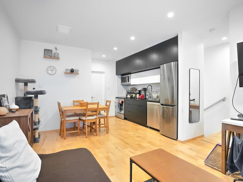 









5283

 - 5287


Rue Berri

,
Montréal (Le Plateau-Mont-Royal),




QC
H2J2S7

