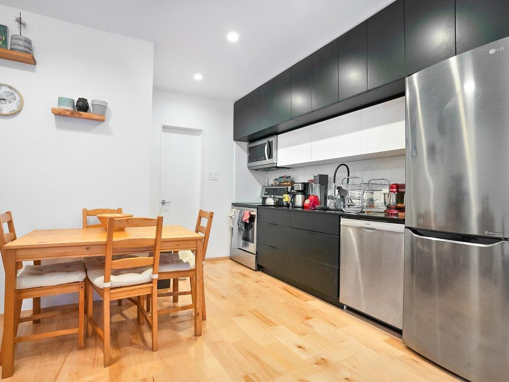 









5283

 - 5287


Rue Berri

,
Montréal (Le Plateau-Mont-Royal),




QC
H2J2S7

