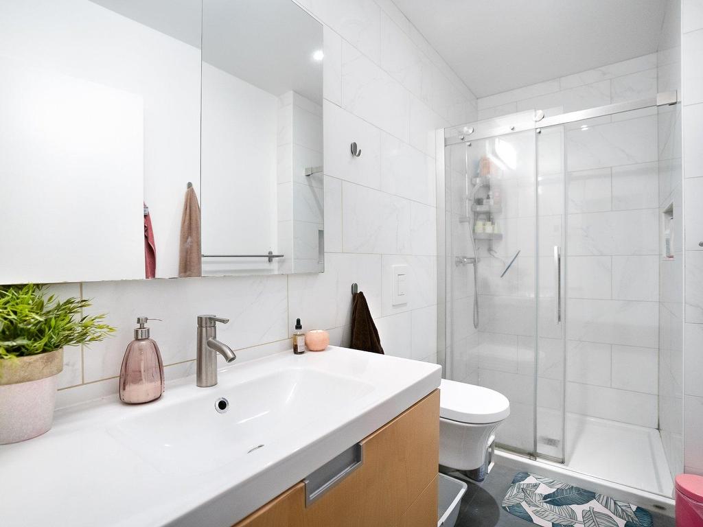 









5283

 - 5287


Rue Berri

,
Montréal (Le Plateau-Mont-Royal),




QC
H2J2S7

