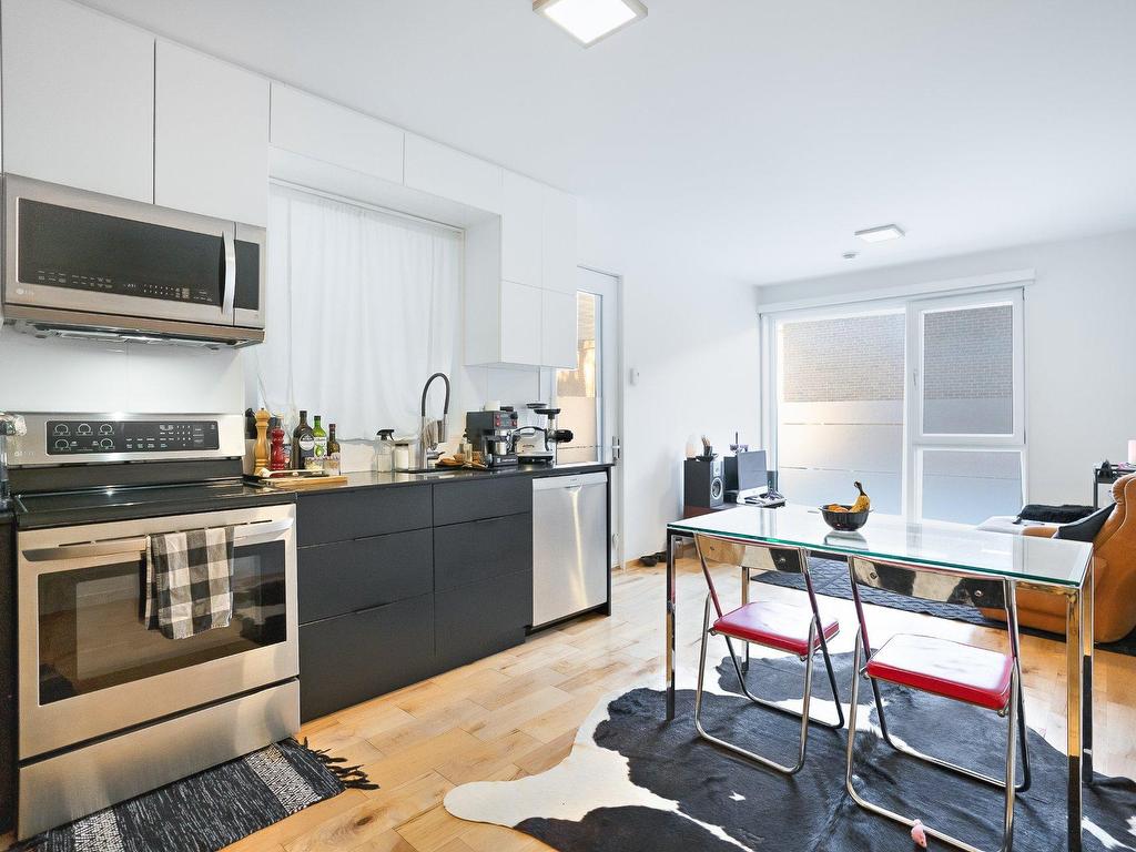 









5283

 - 5287


Rue Berri

,
Montréal (Le Plateau-Mont-Royal),




QC
H2J2S7

