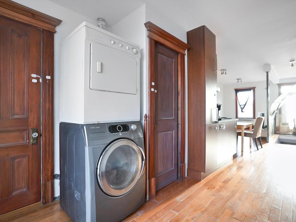 









5283

 - 5287


Rue Berri

,
Montréal (Le Plateau-Mont-Royal),




QC
H2J2S7

