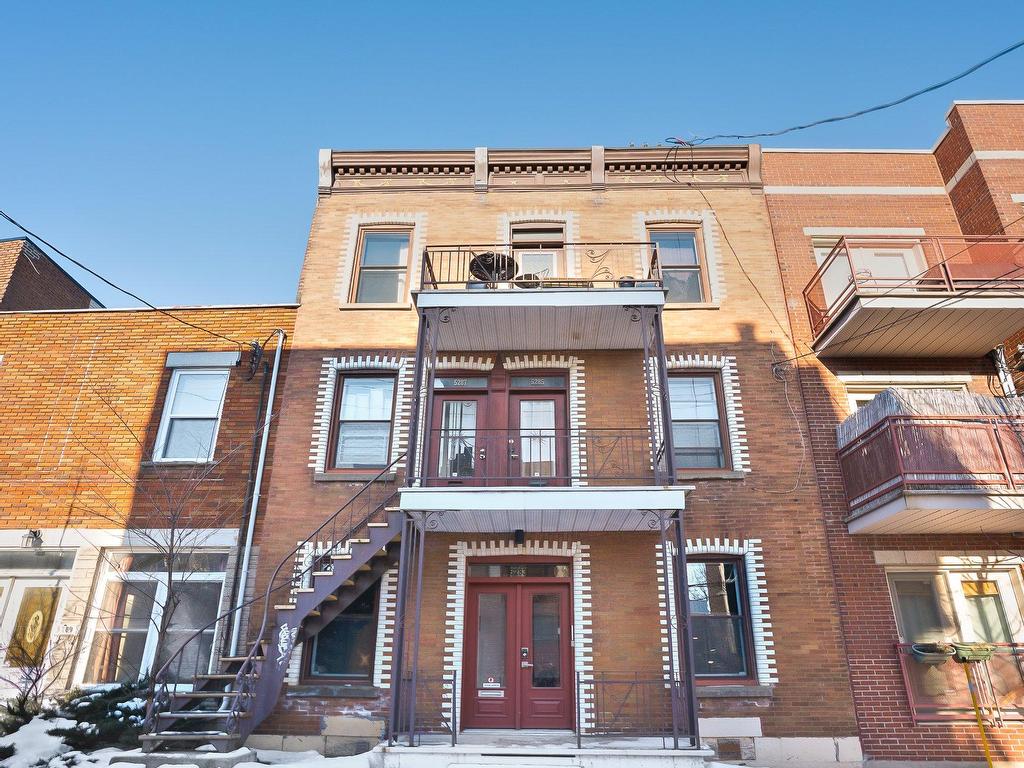 









5283

 - 5287


Rue Berri

,
Montréal (Le Plateau-Mont-Royal),




QC
H2J2S7

