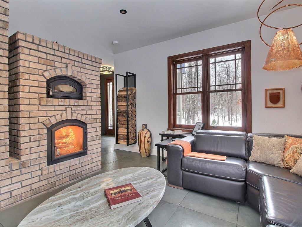 









82


Rue Meunier

,
Eastman,




QC
J0E1P0

