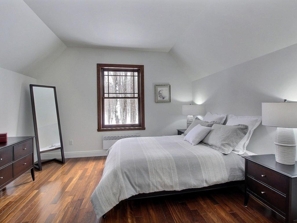 









82


Rue Meunier

,
Eastman,




QC
J0E1P0

