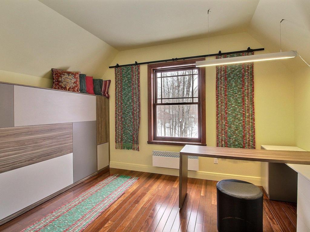 









82


Rue Meunier

,
Eastman,




QC
J0E1P0

