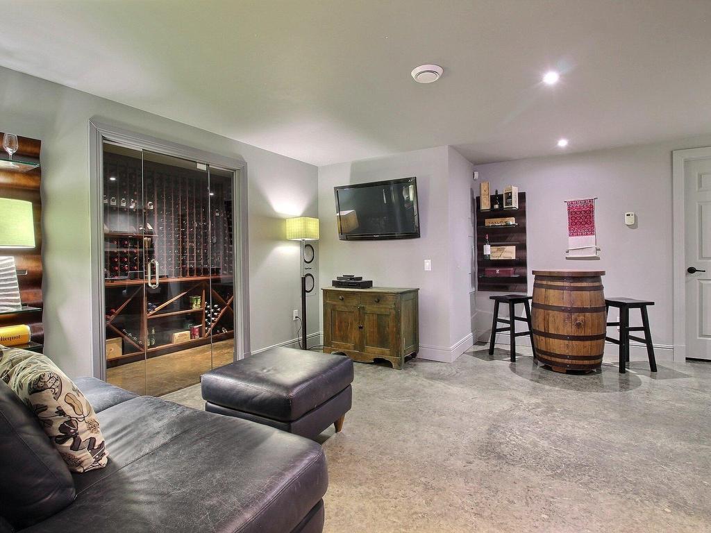 









82


Rue Meunier

,
Eastman,




QC
J0E1P0

