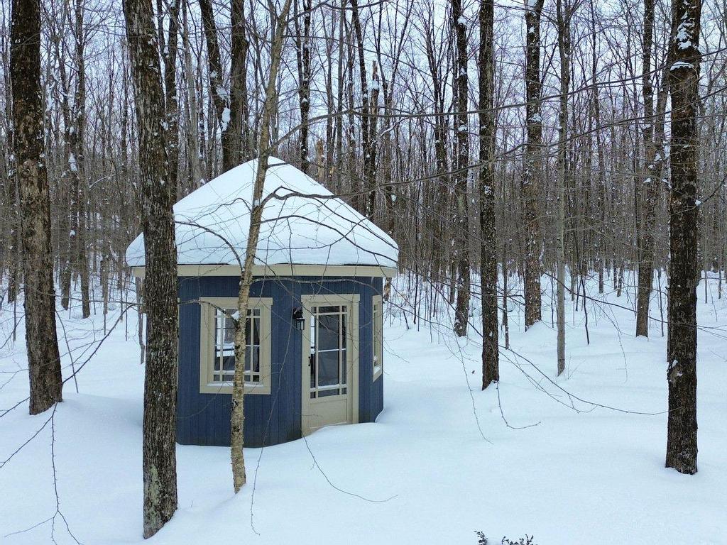 









82


Rue Meunier

,
Eastman,




QC
J0E1P0

