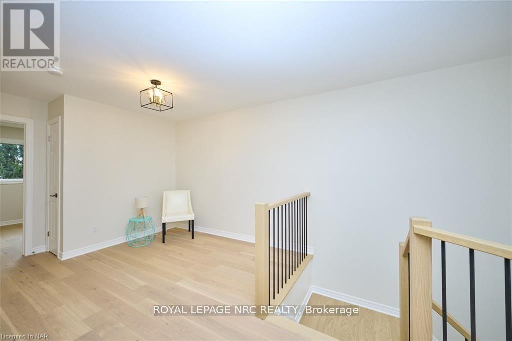 












76 LORETTA DRIVE

,
Niagara-on-the-Lake (Virgil),




Ontario
L0S1T0


