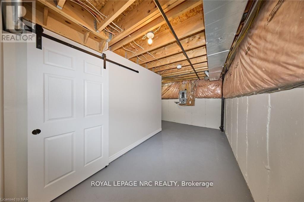 












76 LORETTA DRIVE

,
Niagara-on-the-Lake (Virgil),




Ontario
L0S1T0

