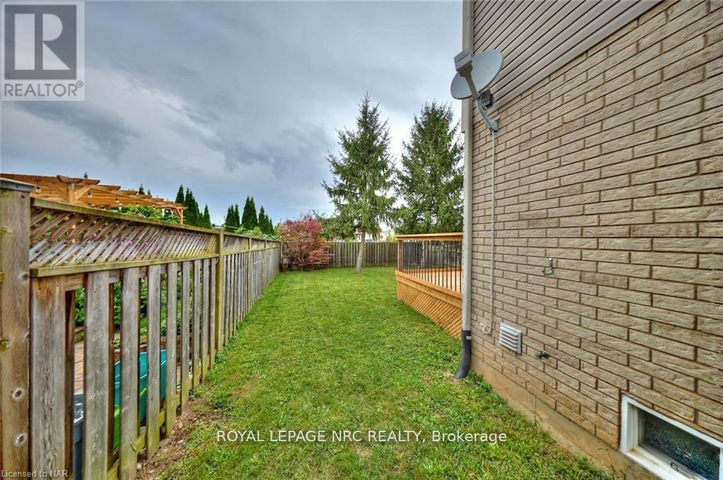 












76 LORETTA DRIVE

,
Niagara-on-the-Lake (Virgil),




Ontario
L0S1T0

