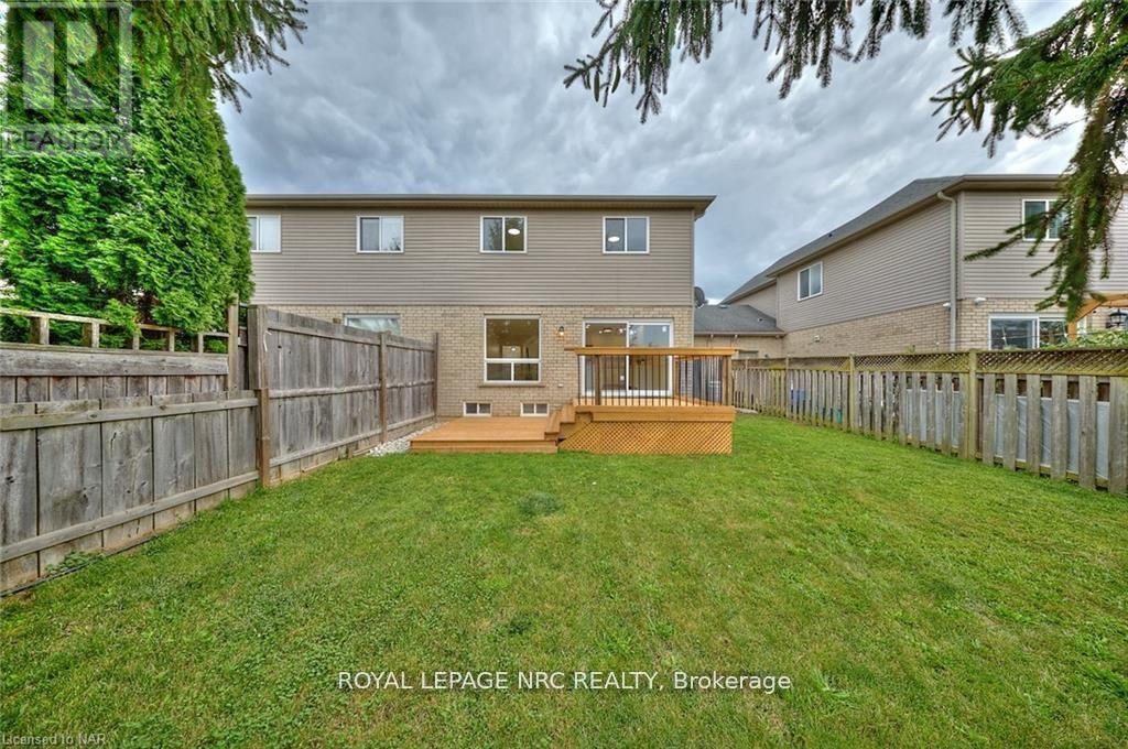 












76 LORETTA DRIVE

,
Niagara-on-the-Lake (Virgil),




Ontario
L0S1T0


