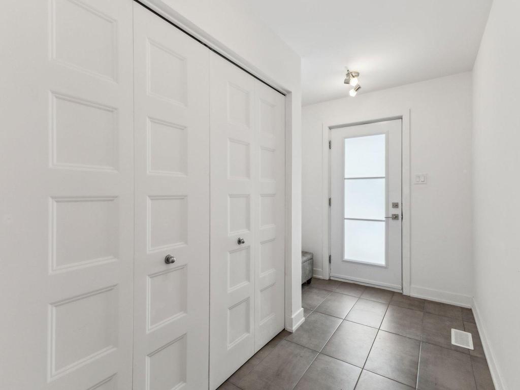 









217


Rue du Petit-Village

,
Gatineau (Masson-Angers),




QC
J8M1Z6

