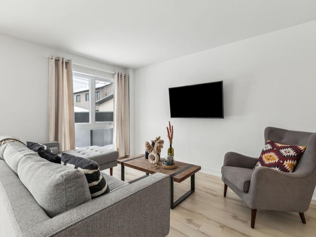 









217


Rue du Petit-Village

,
Gatineau (Masson-Angers),




QC
J8M1Z6

