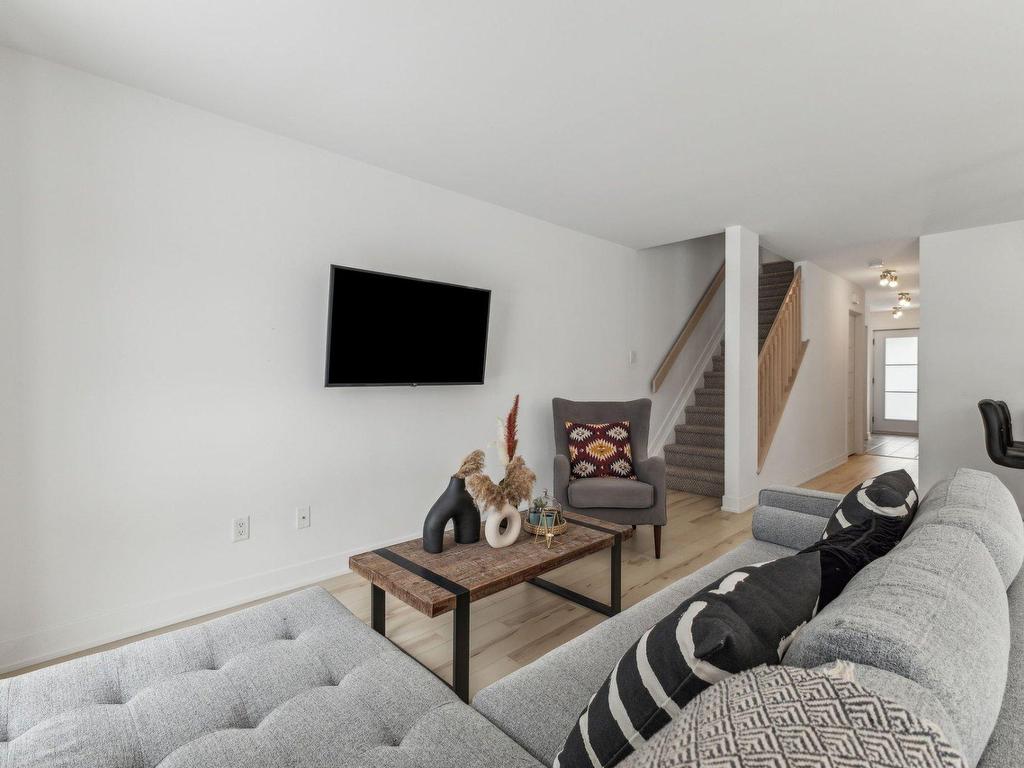 









217


Rue du Petit-Village

,
Gatineau (Masson-Angers),




QC
J8M1Z6

