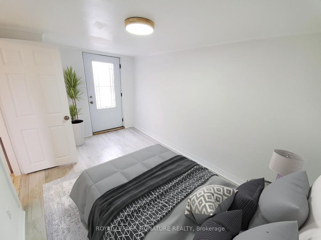 









418


Margueretta

Street,
Toronto,




ON
M6H 3S5

