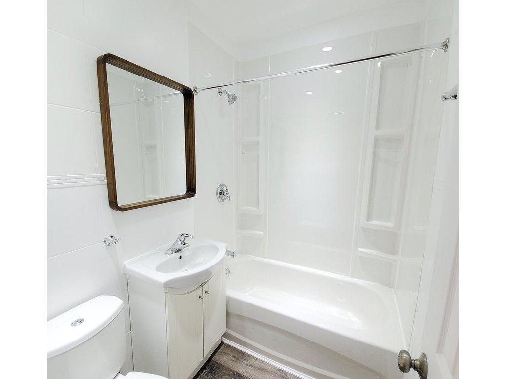 









418


Margueretta

Street,
Toronto,




ON
M6H 3S5


