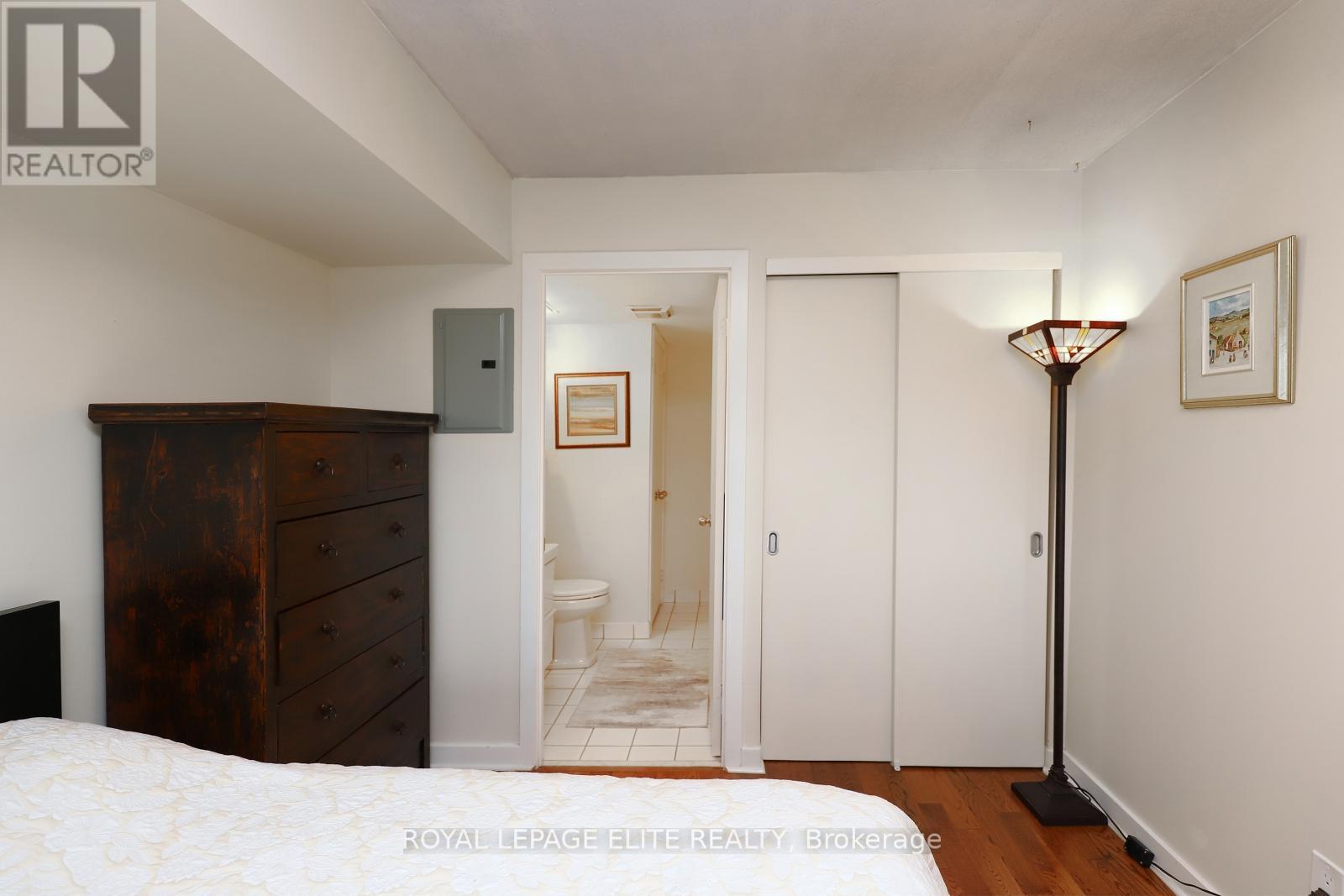 












220 - 255 RICHMOND STREET E

,
Toronto,




Ontario
M5A4T7

