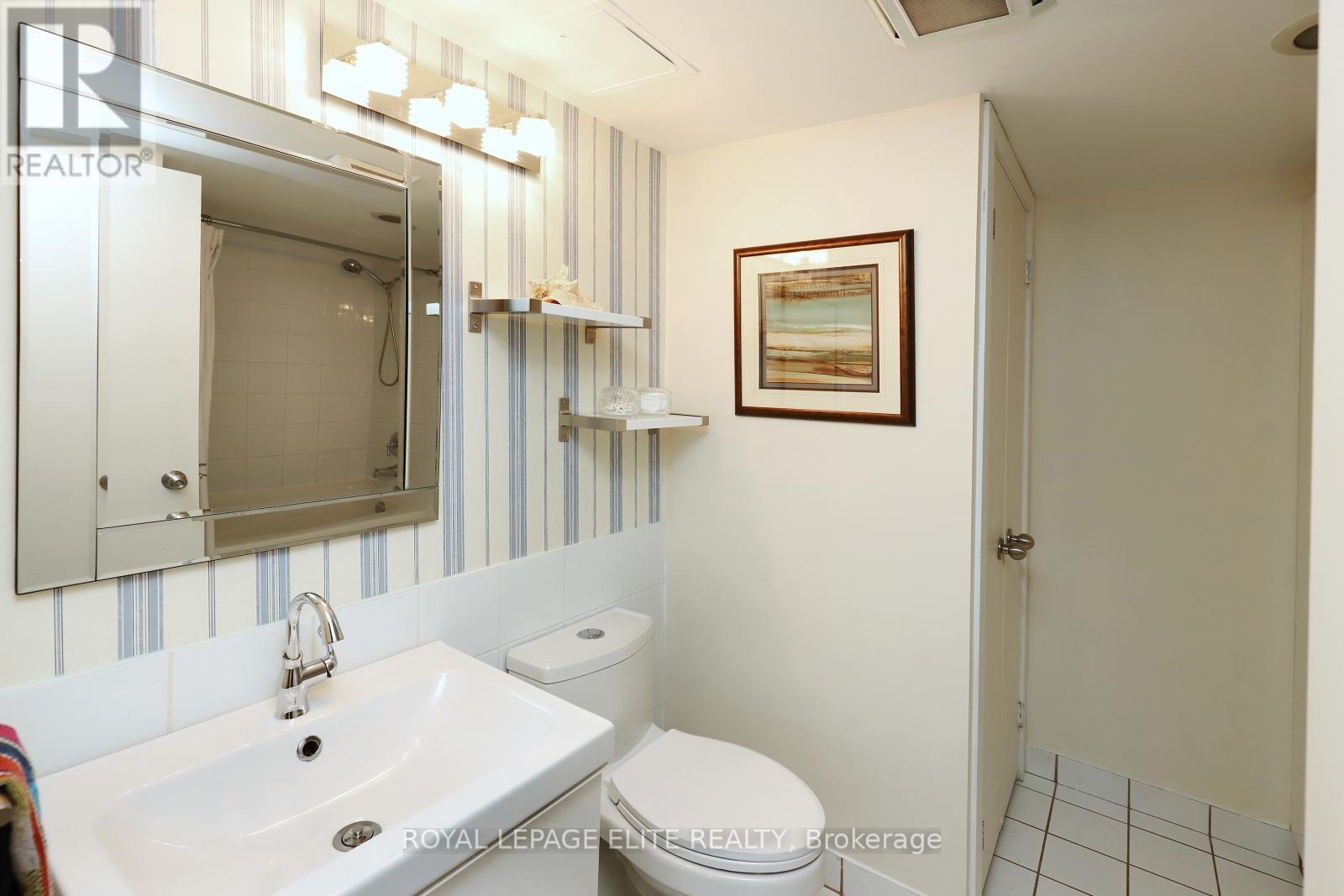 












220 - 255 RICHMOND STREET E

,
Toronto,




Ontario
M5A4T7

