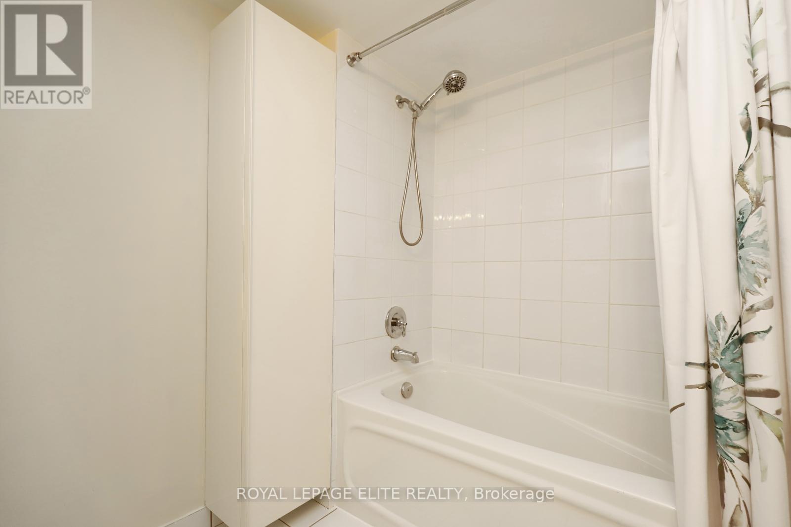 












220 - 255 RICHMOND STREET E

,
Toronto,




Ontario
M5A4T7

