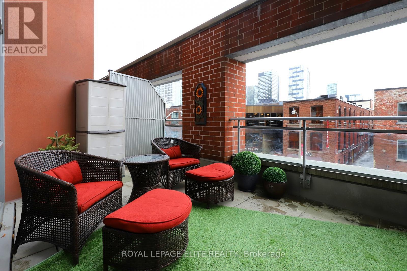 












220 - 255 RICHMOND STREET E

,
Toronto,




Ontario
M5A4T7

