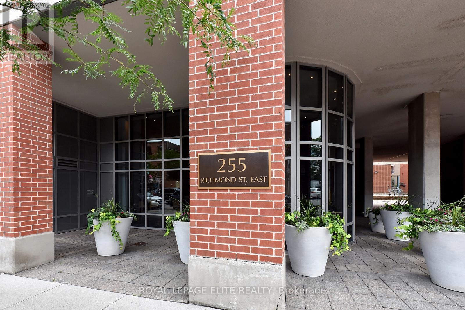 












220 - 255 RICHMOND STREET E

,
Toronto,




Ontario
M5A4T7


