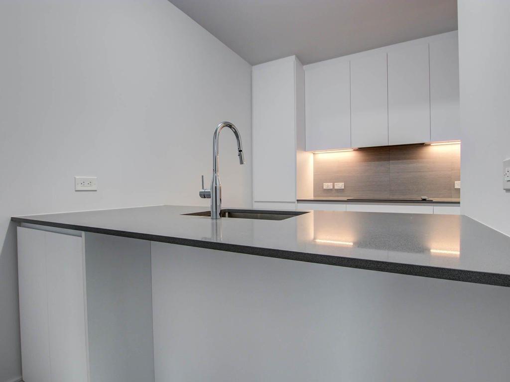 









2320


Rue Tupper

, 2903,
Montréal (Ville-Marie),




QC
H3H0B8

