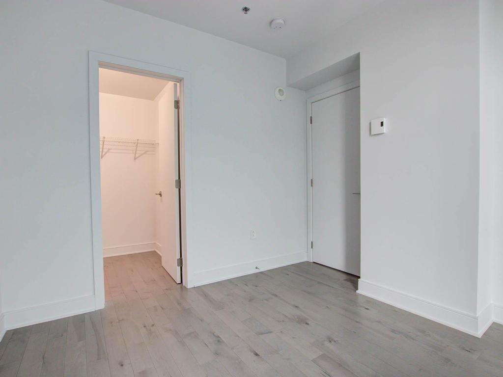 









2320


Rue Tupper

, 2903,
Montréal (Ville-Marie),




QC
H3H0B8

