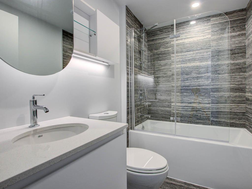 









2320


Rue Tupper

, 2903,
Montréal (Ville-Marie),




QC
H3H0B8


