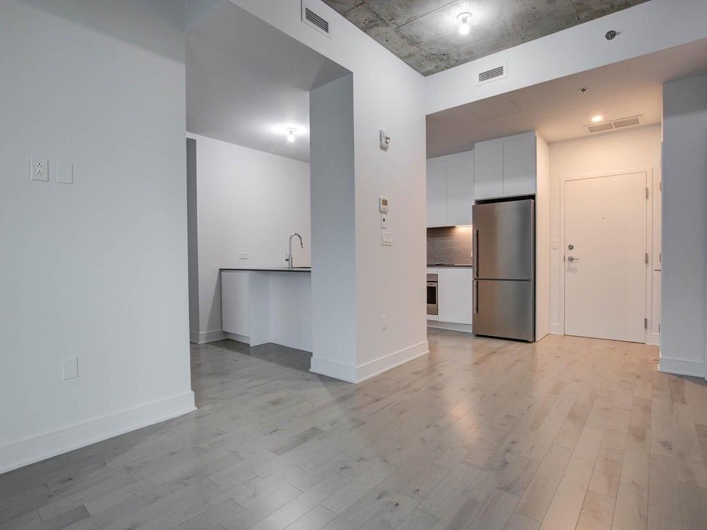 









2320


Rue Tupper

, 2903,
Montréal (Ville-Marie),




QC
H3H0B8

