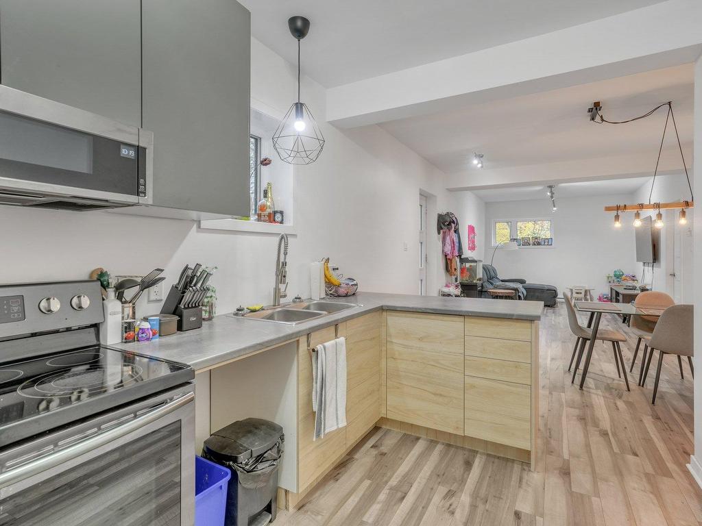 









67


Ch. Dubois

,
Val-des-Monts,




QC
J8N4C3

