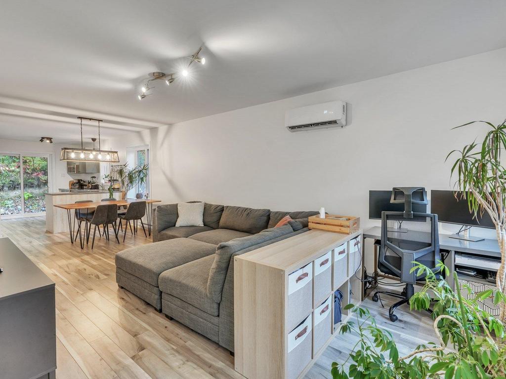 









67


Ch. Dubois

,
Val-des-Monts,




QC
J8N4C3

