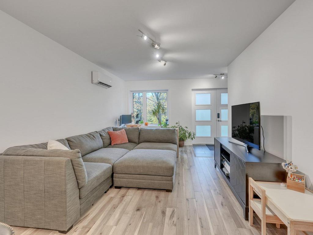 









67


Ch. Dubois

,
Val-des-Monts,




QC
J8N4C3

