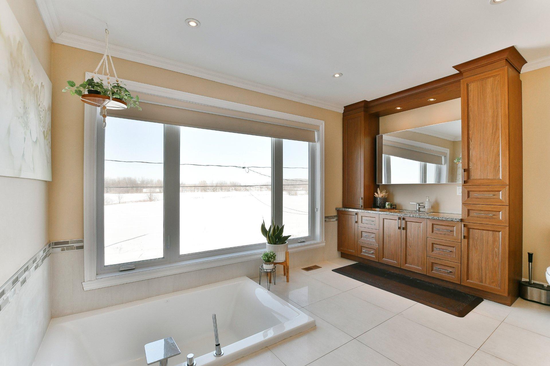 









73


Rue Laurin

,
Saint-Jacques,




QC
J0K2R0

