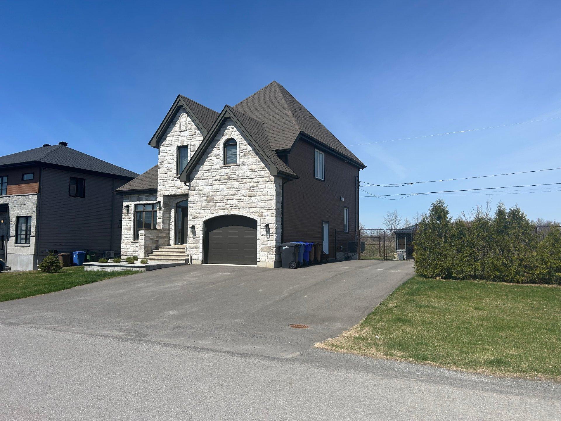 









73


Rue Laurin

,
Saint-Jacques,




QC
J0K2R0

