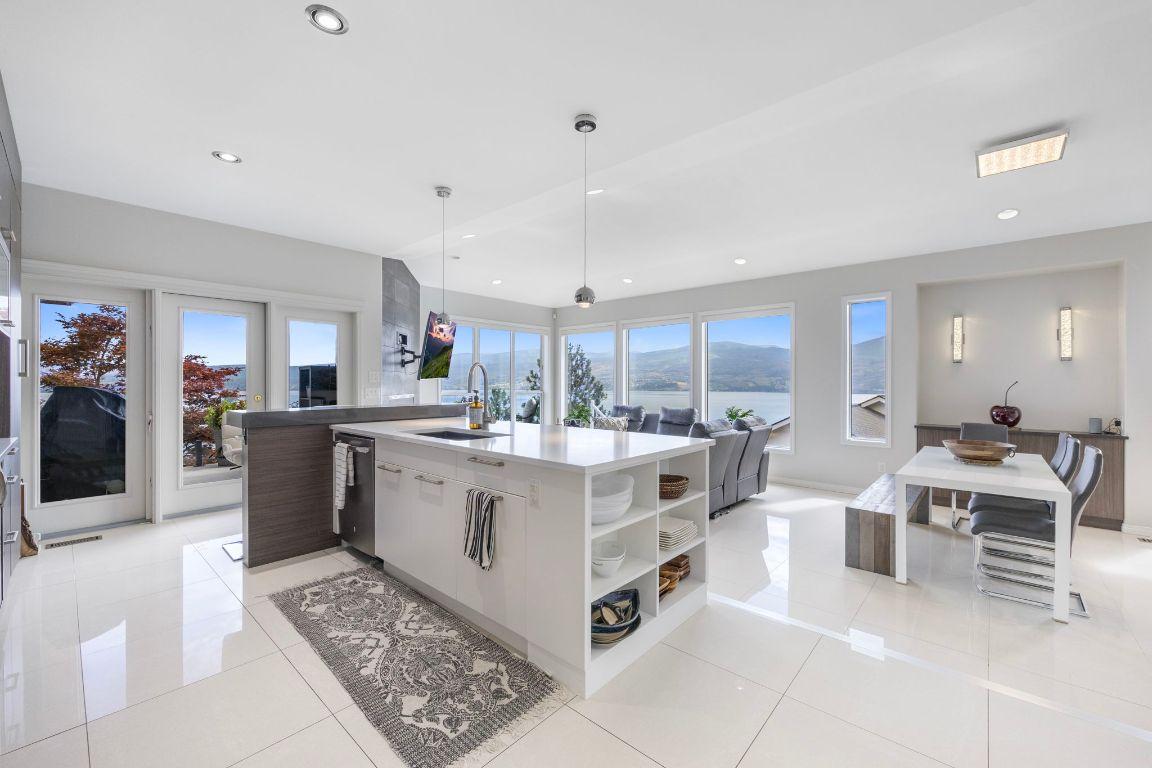 









3567


Royal Gala

Drive,
West Kelowna,




BC
V4T 2M4

