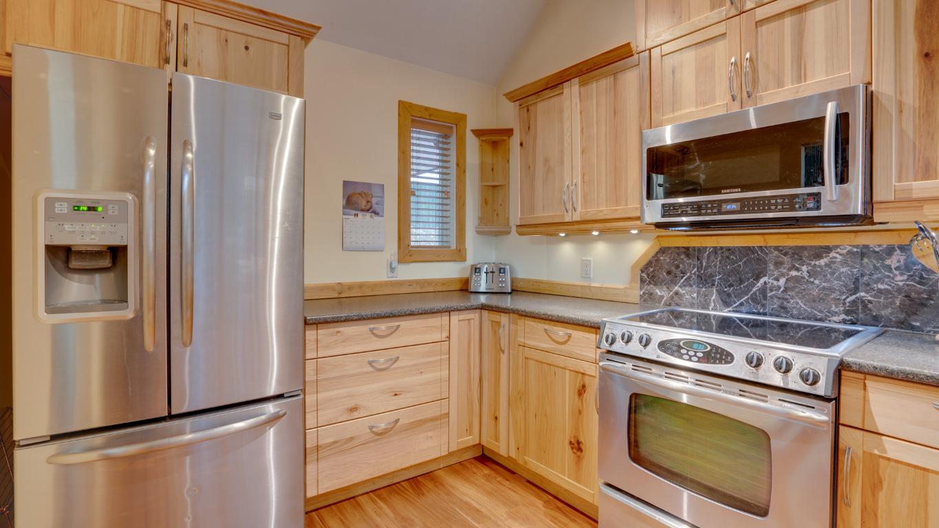 









810


Firwood

Road,
Kelowna,




BC
V1Z 3V5

