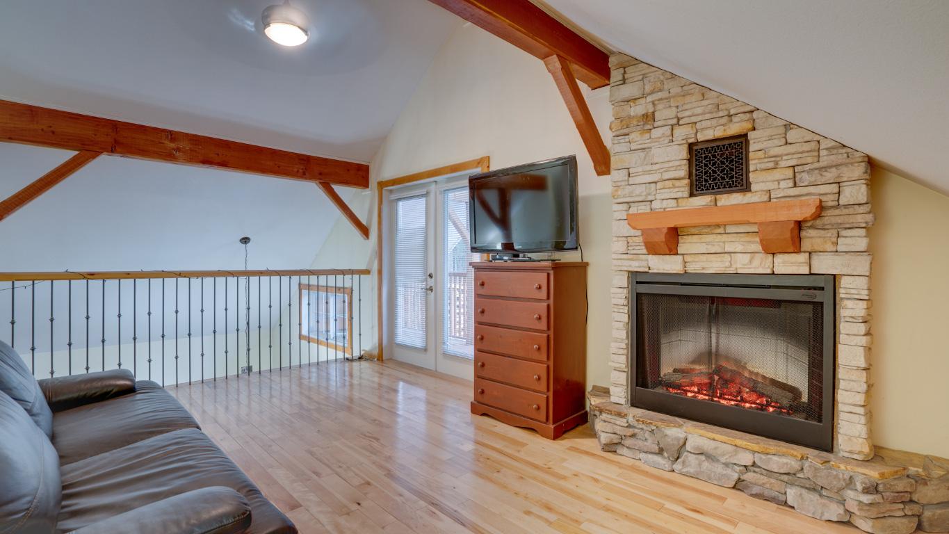 









810


Firwood

Road,
Kelowna,




BC
V1Z 3V5

