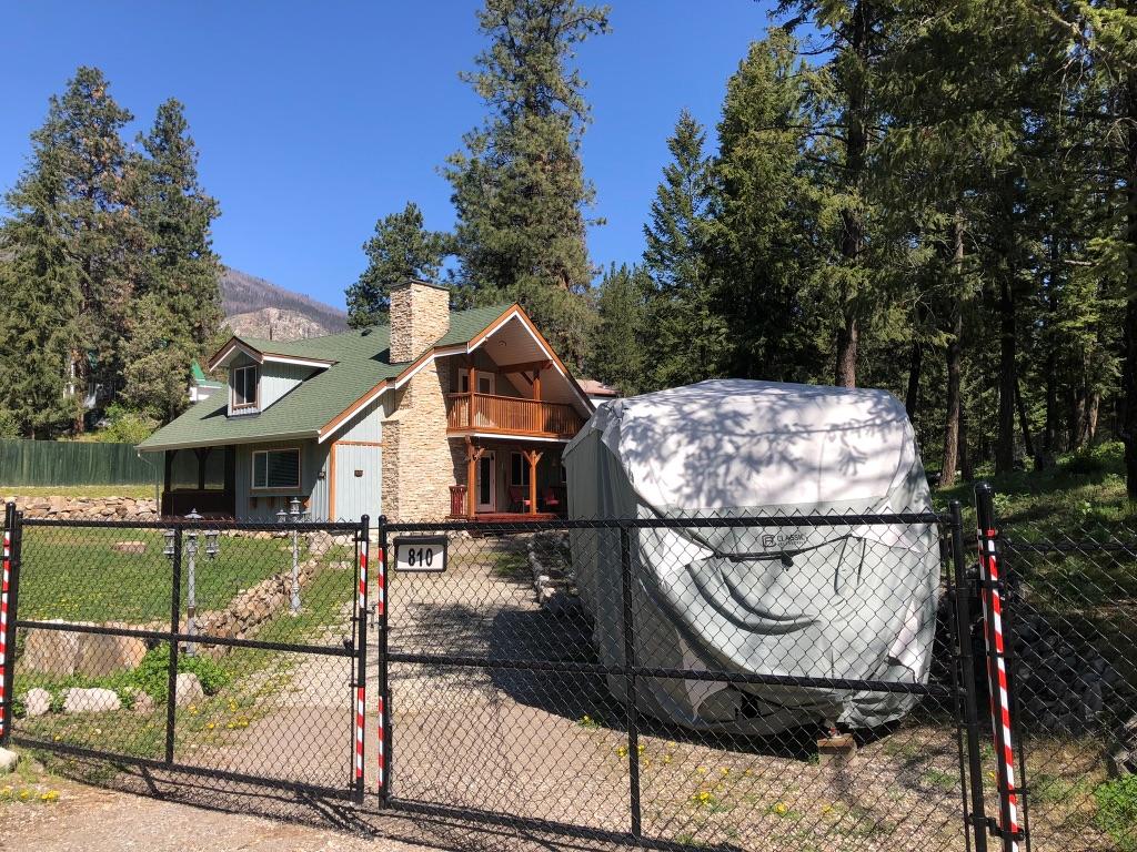 









810


Firwood

Road,
Kelowna,




BC
V1Z 3V5

