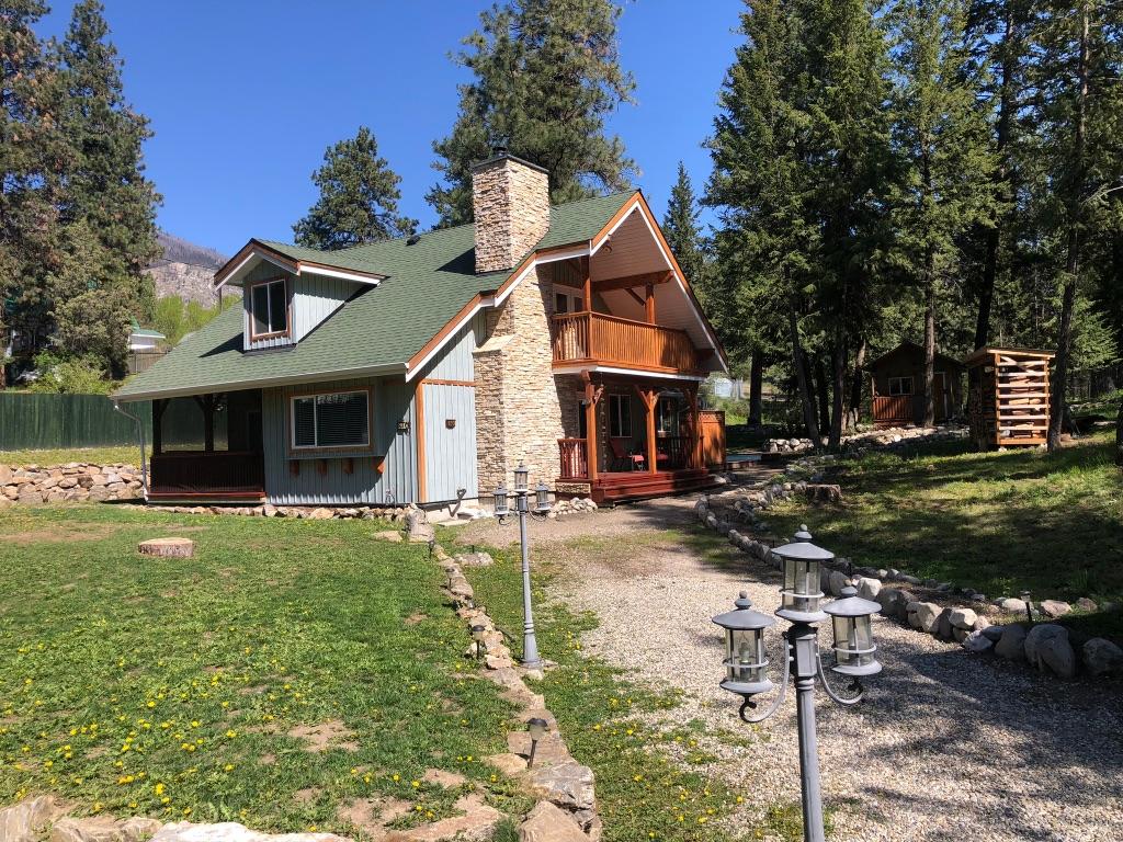 









810


Firwood

Road,
Kelowna,




BC
V1Z 3V5

