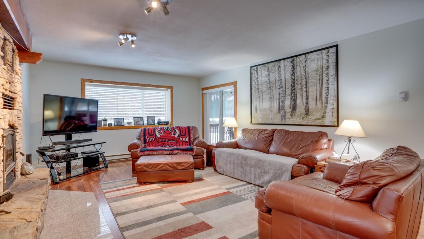 









810


Firwood

Road,
Kelowna,




BC
V1Z 3V5

